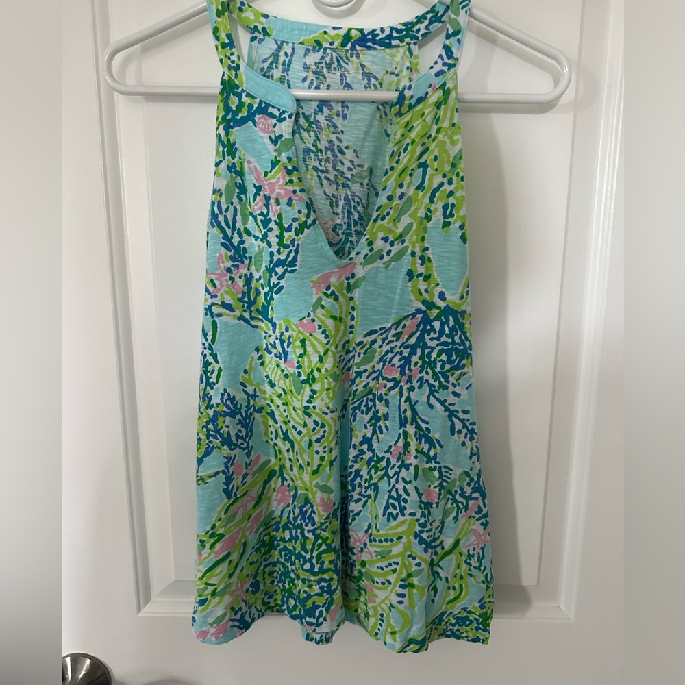 Lilly tank